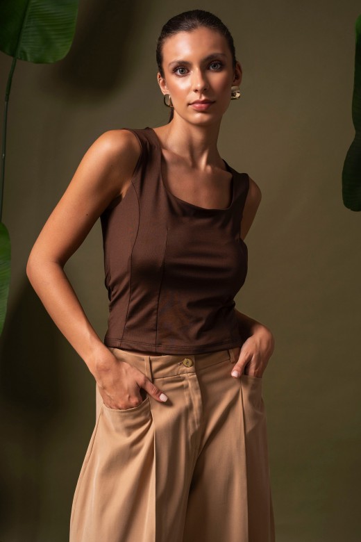 Short knit top with square neckline Short knit top with square neckline