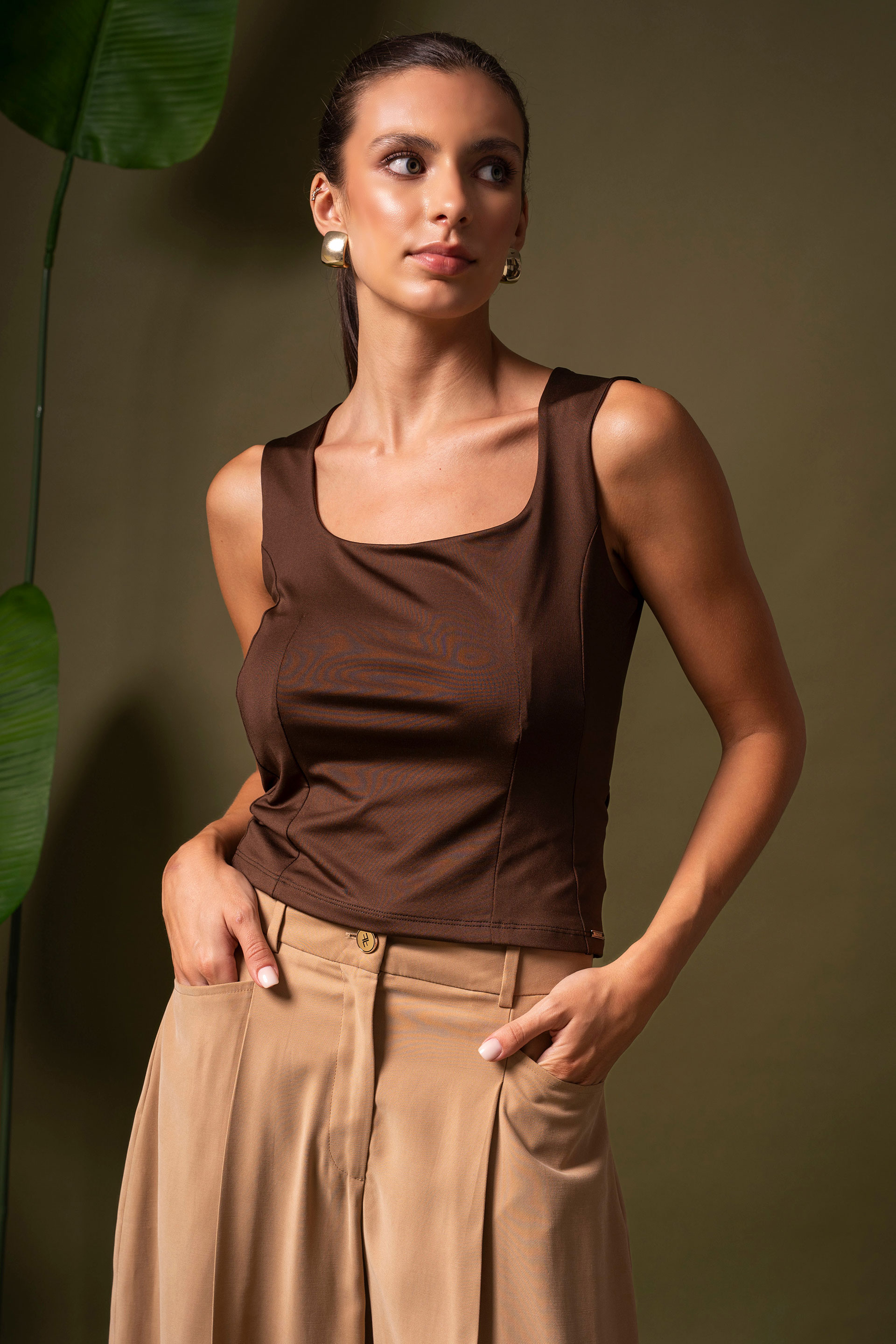 Short knit top with square neckline