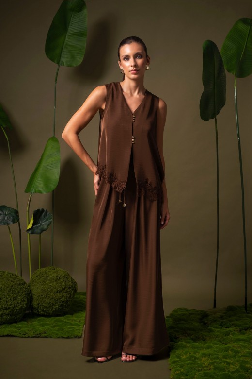 Wide leg trousers with pleats and slim belt Wide leg trousers with pleats and slim belt
