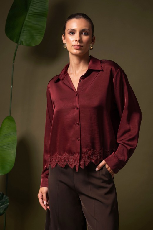 Blouse with lace trim Blouse with lace trim