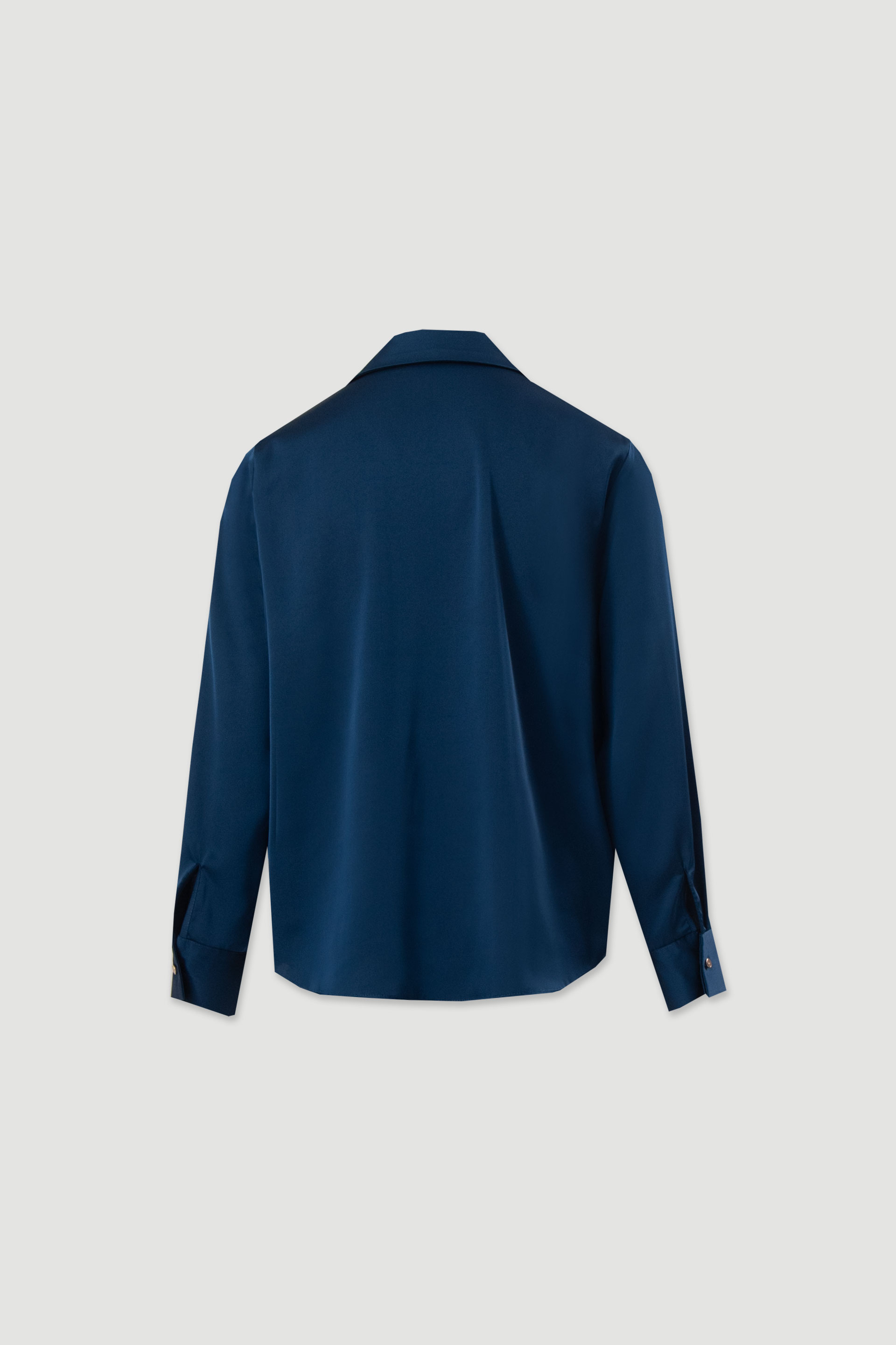 Blouse satinée à manches longues
