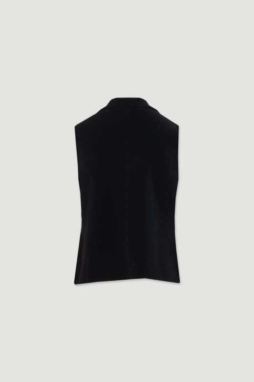 Gilet en maille avec col et poches plaquées Gilet en maille avec col et poches plaquées