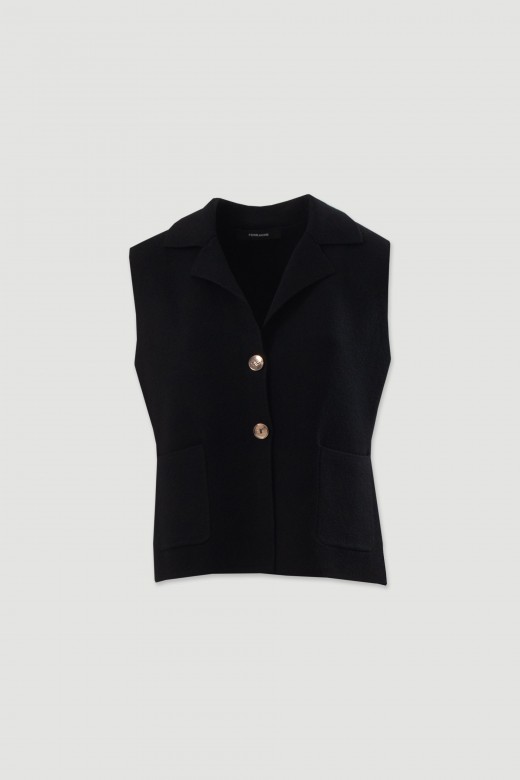 Gilet en maille avec col et poches plaquées Gilet en maille avec col et poches plaquées