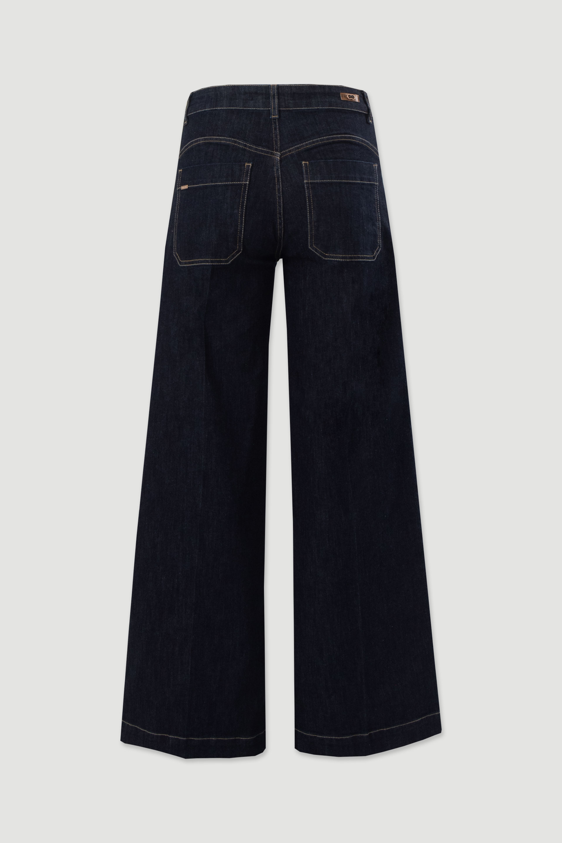 Jeans wide leg com bolsos aplicados