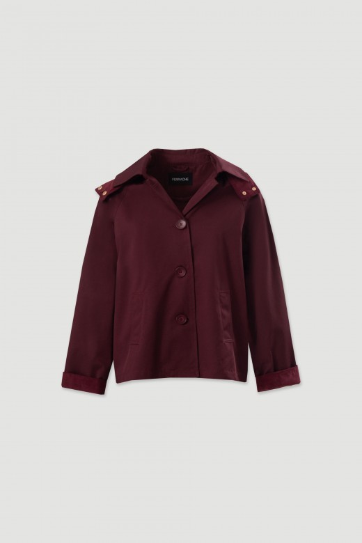 Parka curta imperme�vel com capuz