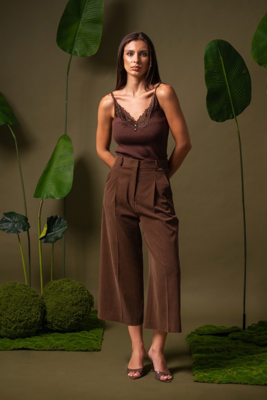 Pantalón culotte con pliegues Pantalón culotte con pliegues