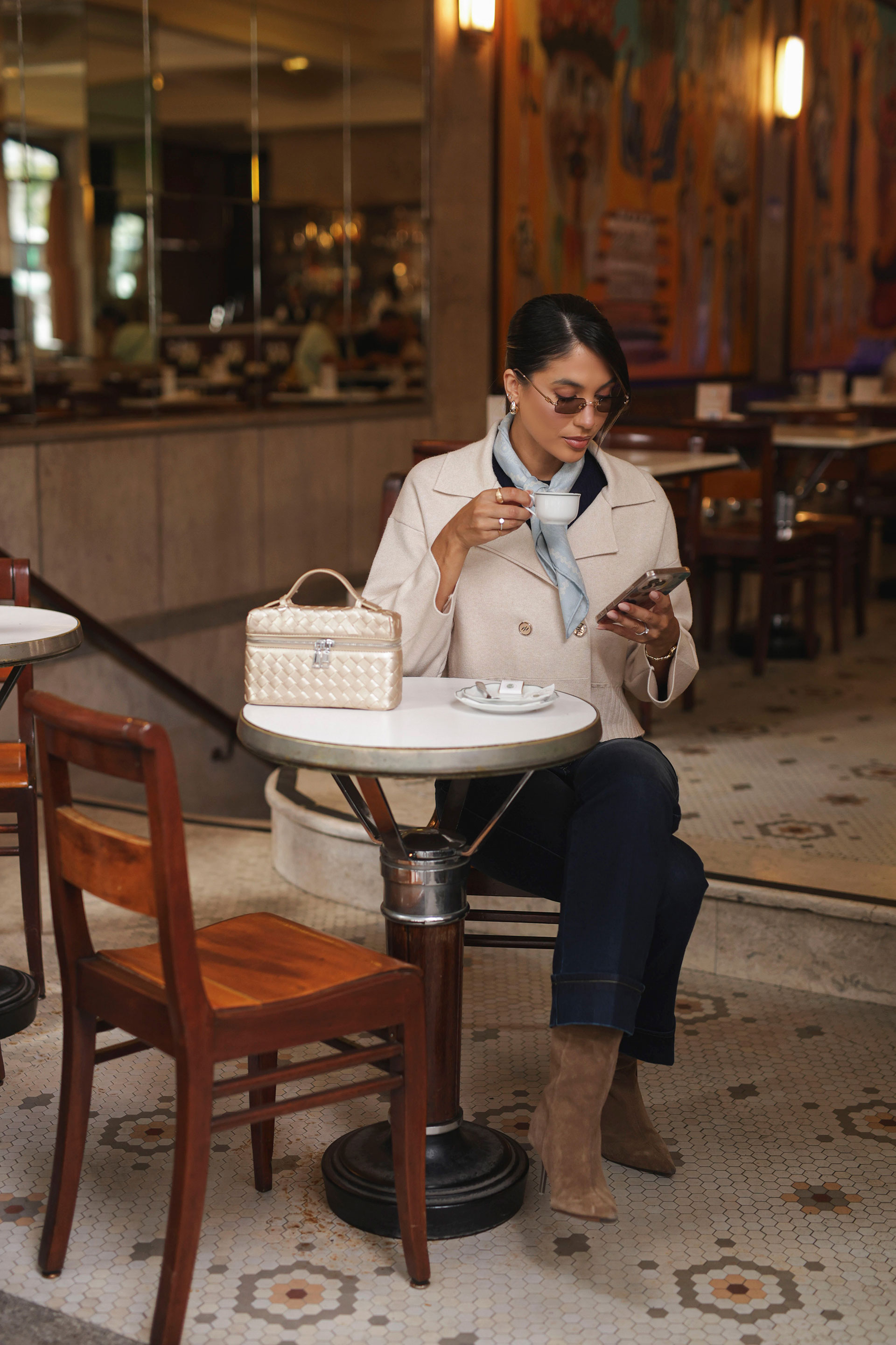 Veste courte en maille à fermeture croisée