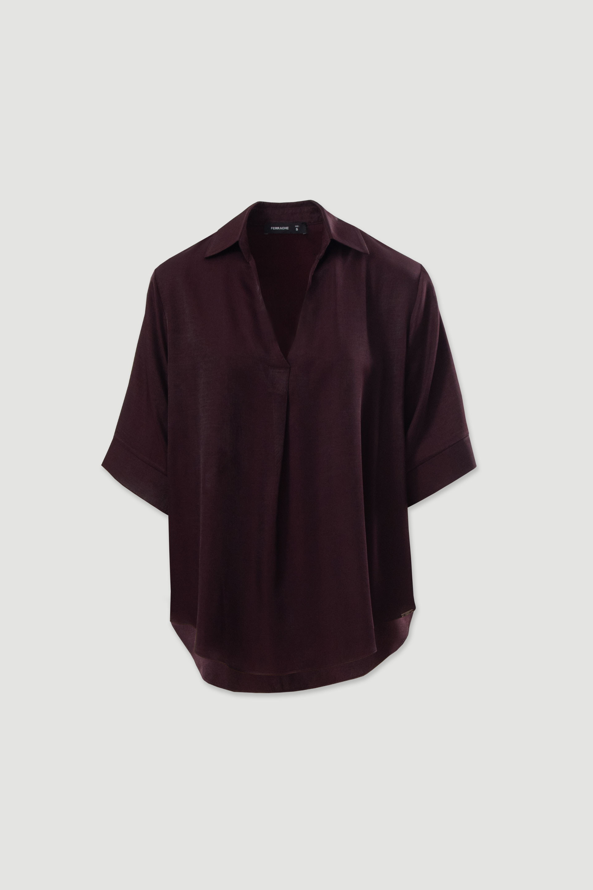 Fluid tunic with v-neckline