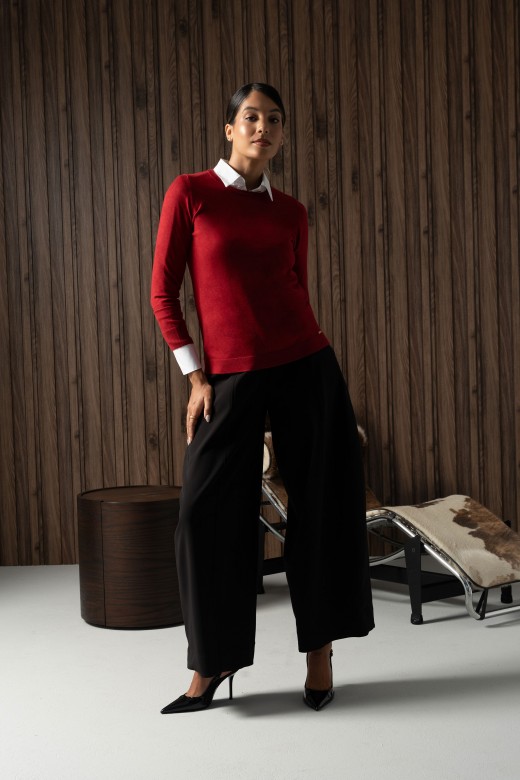 Knit top with round neckline Knit top with round neckline