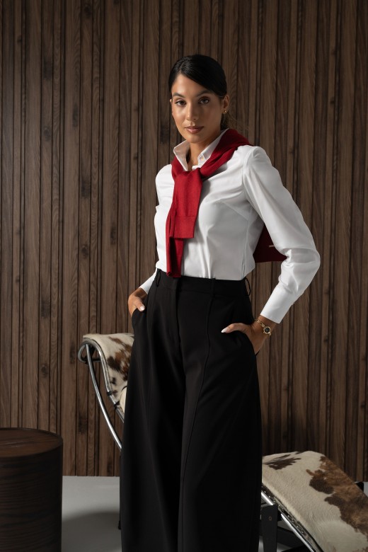 Fitted long-sleeve shirt Fitted long-sleeve shirt
