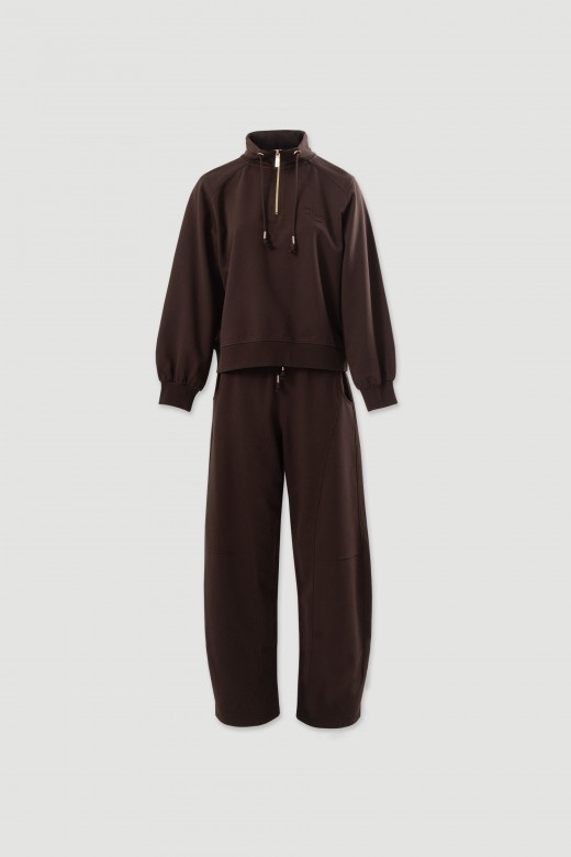 Cotton sweatshirt and balloon trousers set Cotton sweatshirt and balloon trousers set