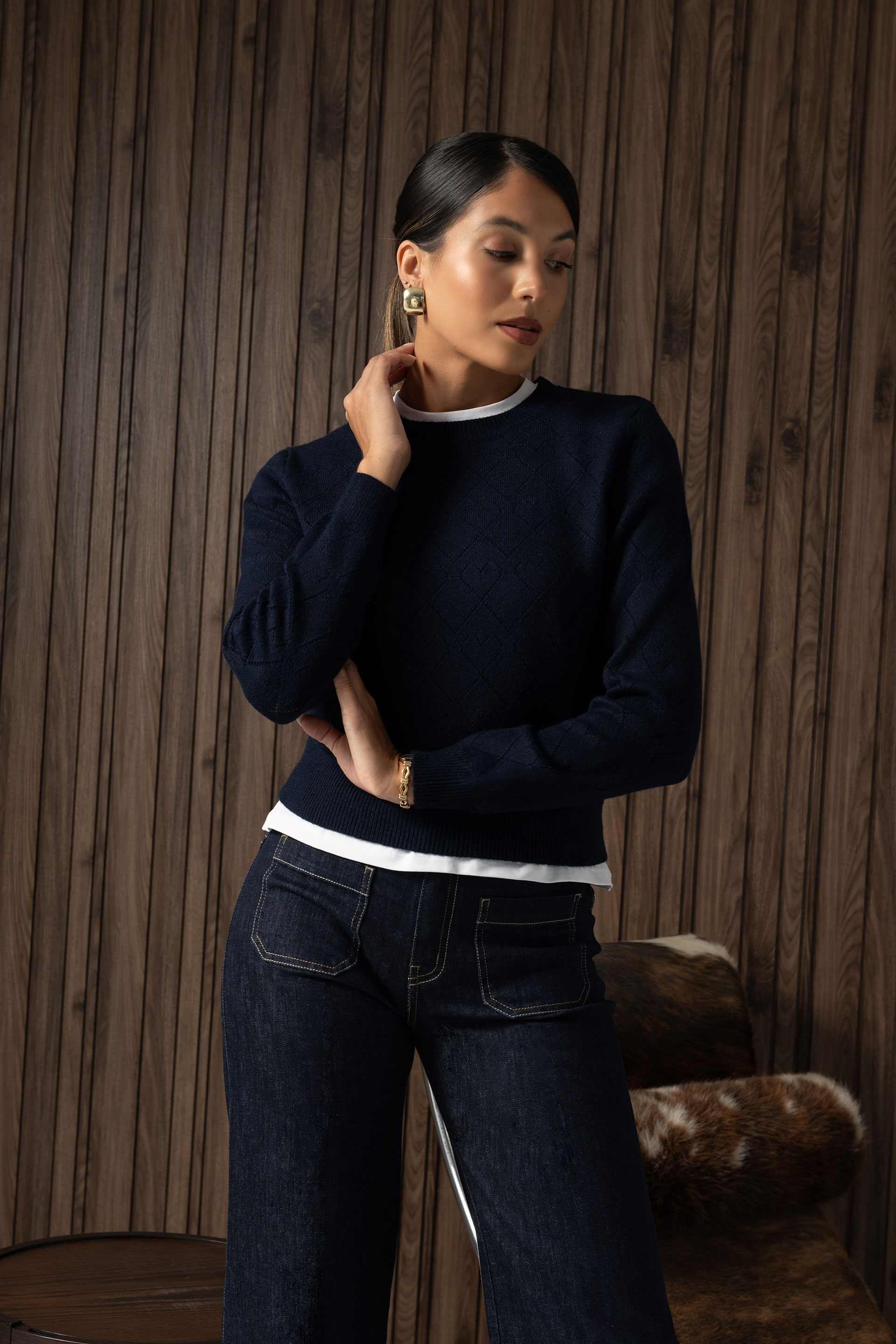 Diamond-pattern knit sweater