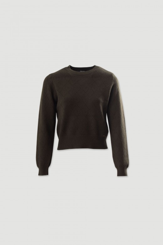 Diamond-pattern knit sweater
