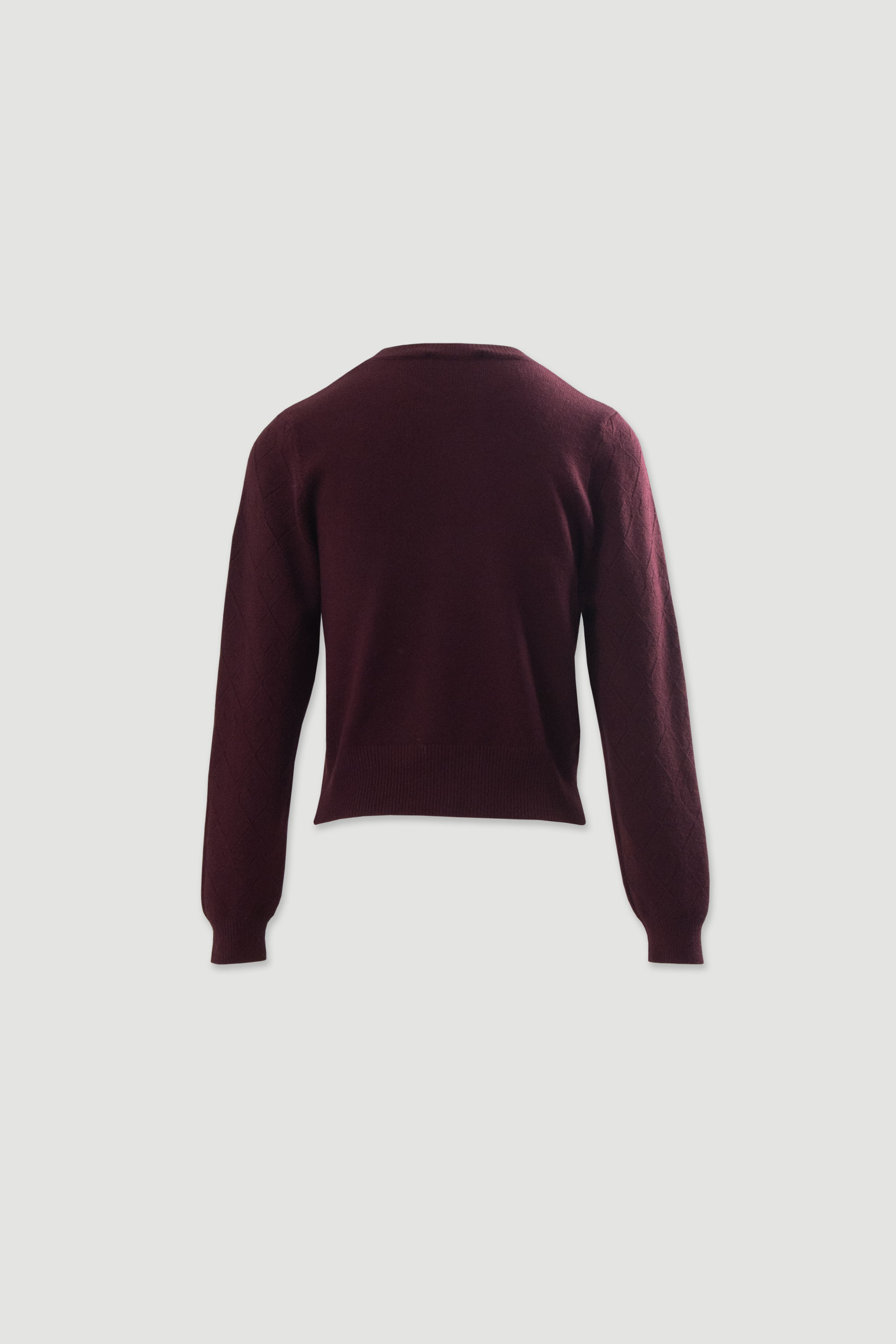 Diamond-pattern knit sweater