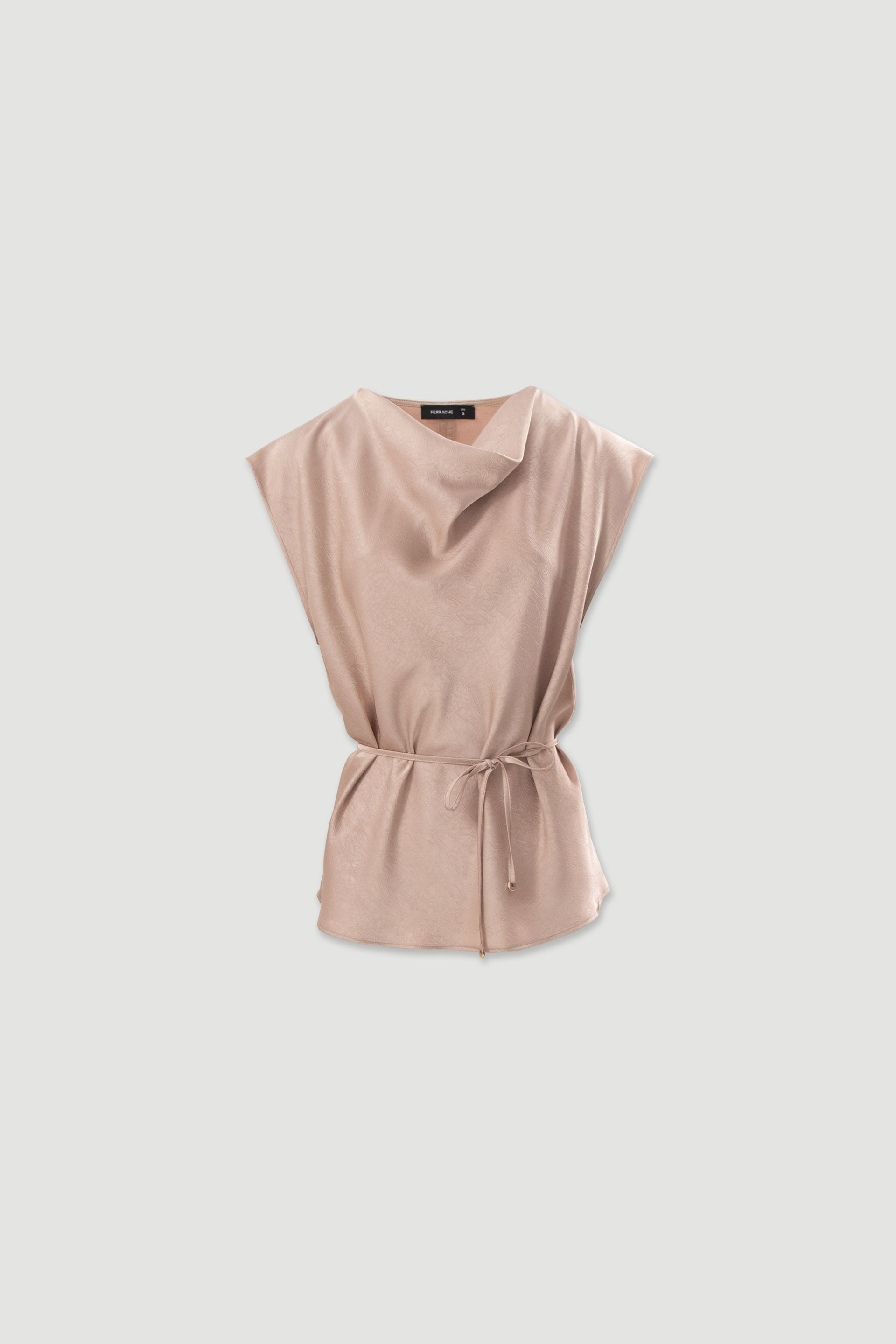 Blusa fluida com decote drapeado e cintura ajustável
