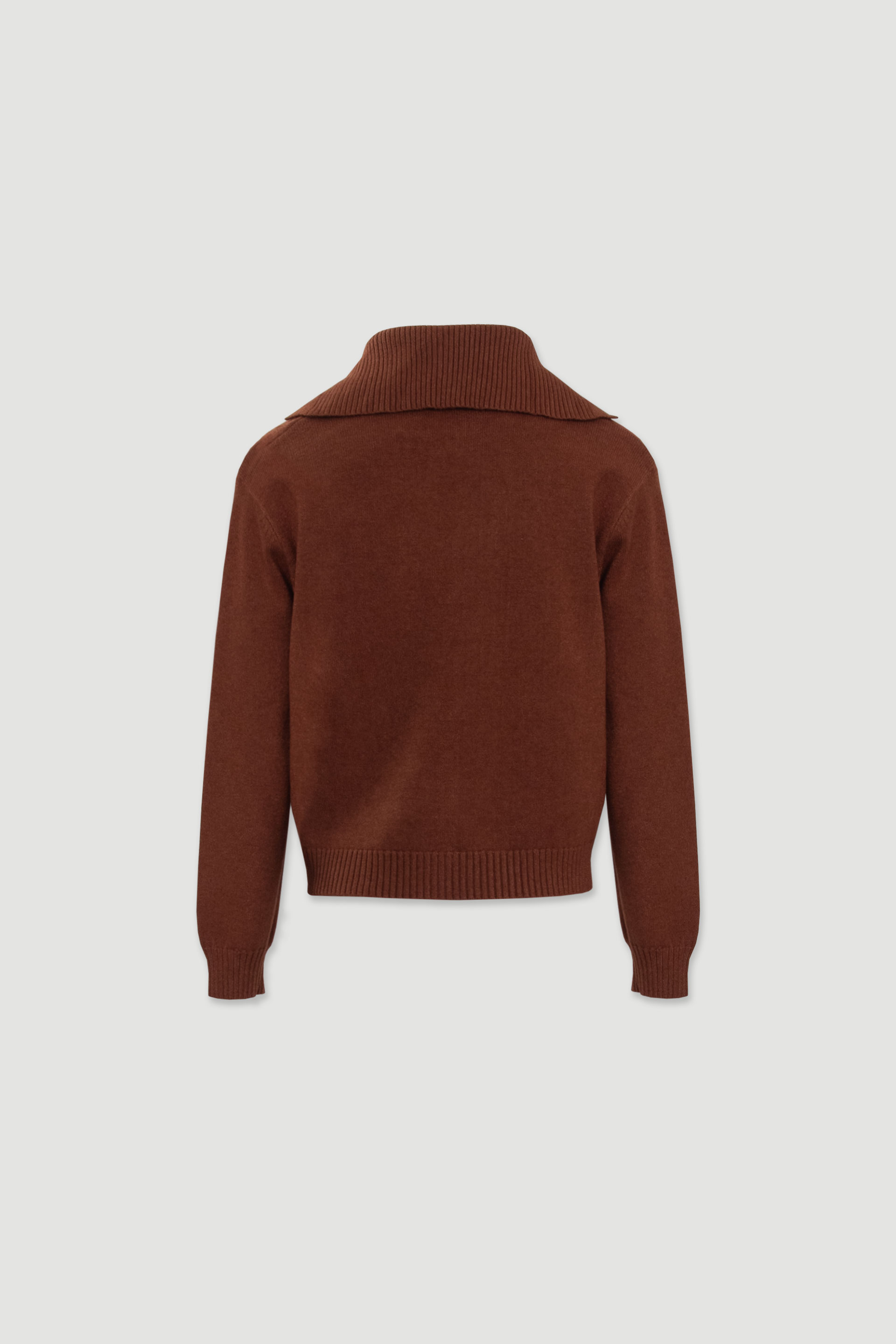 Camisola de malha entrançada com gola