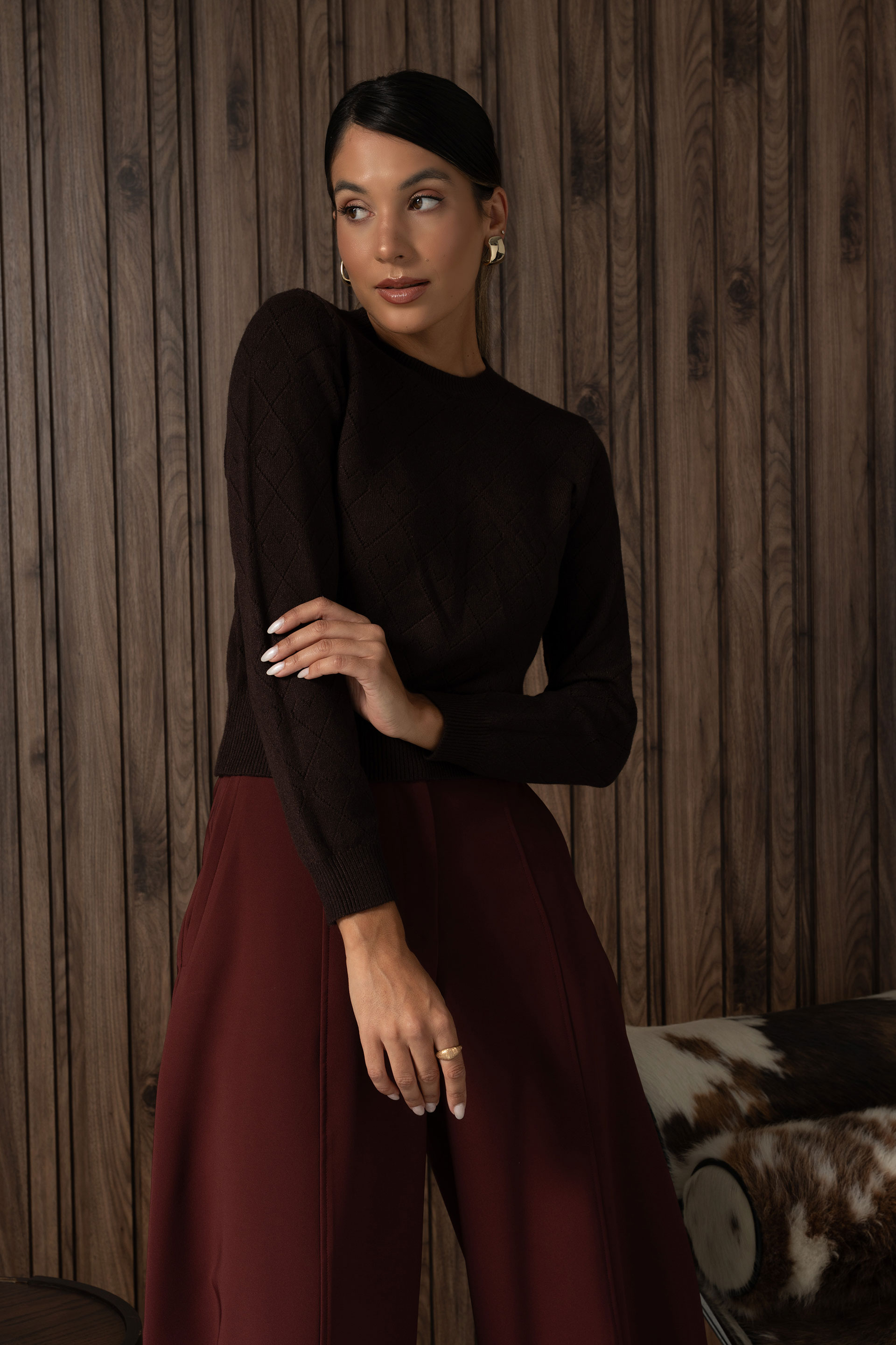 Diamond-pattern knit sweater