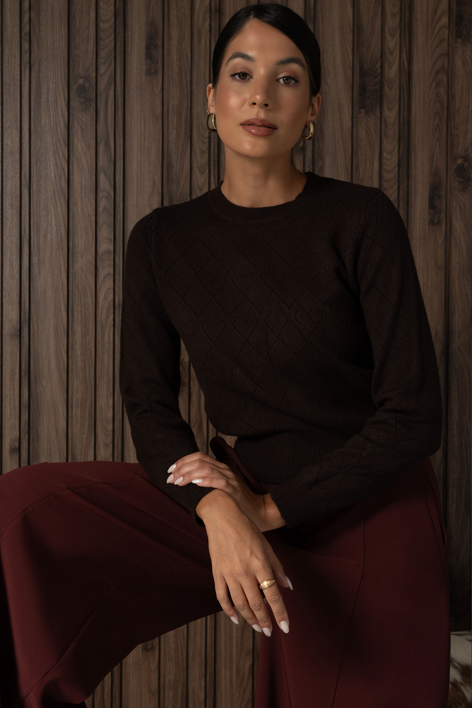 Diamond-pattern knit sweater