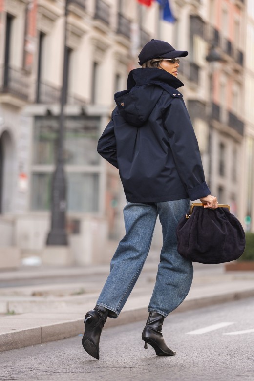 Short waterproof parka with hood Short waterproof parka with hood