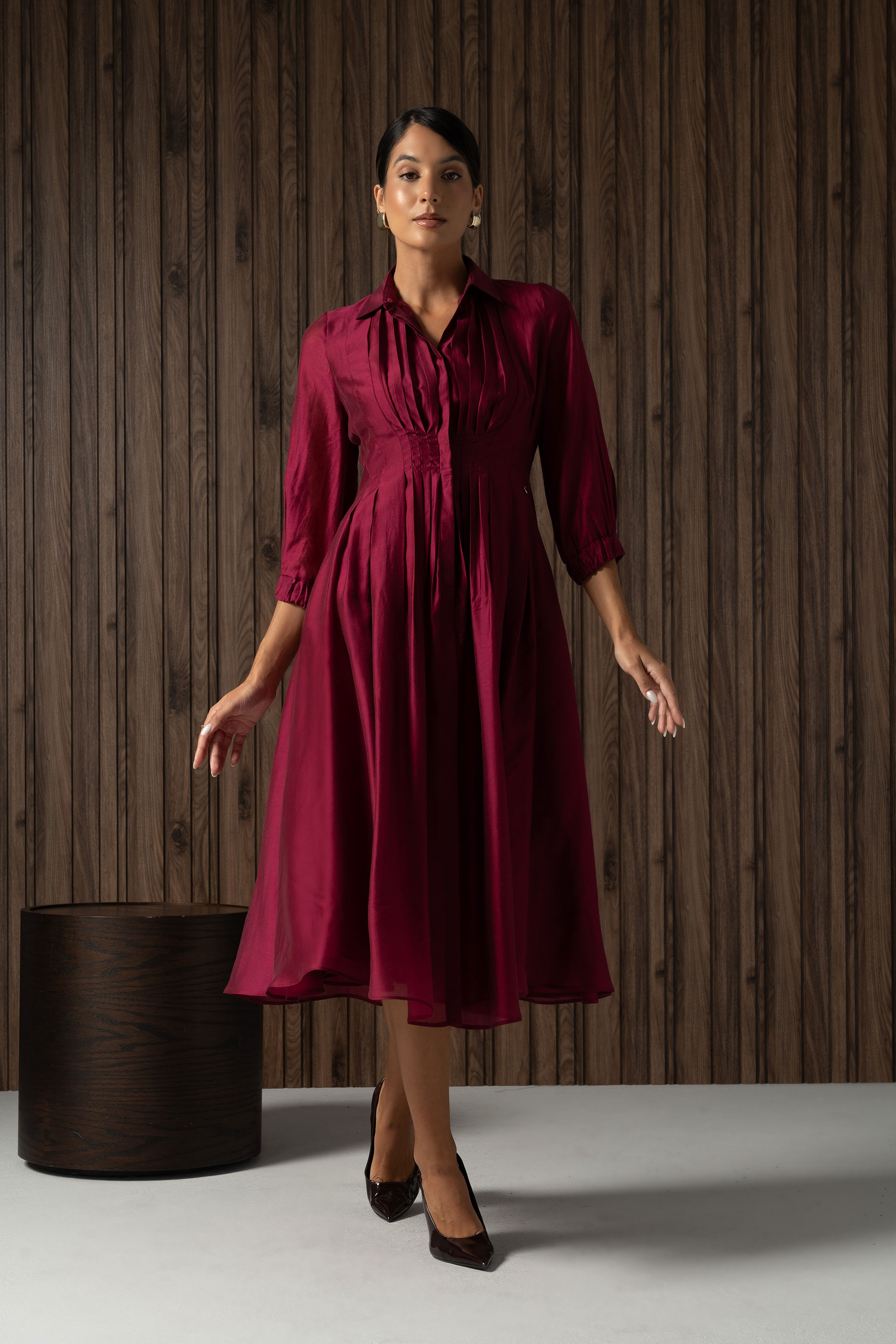 Fluid midi dress with defined waist