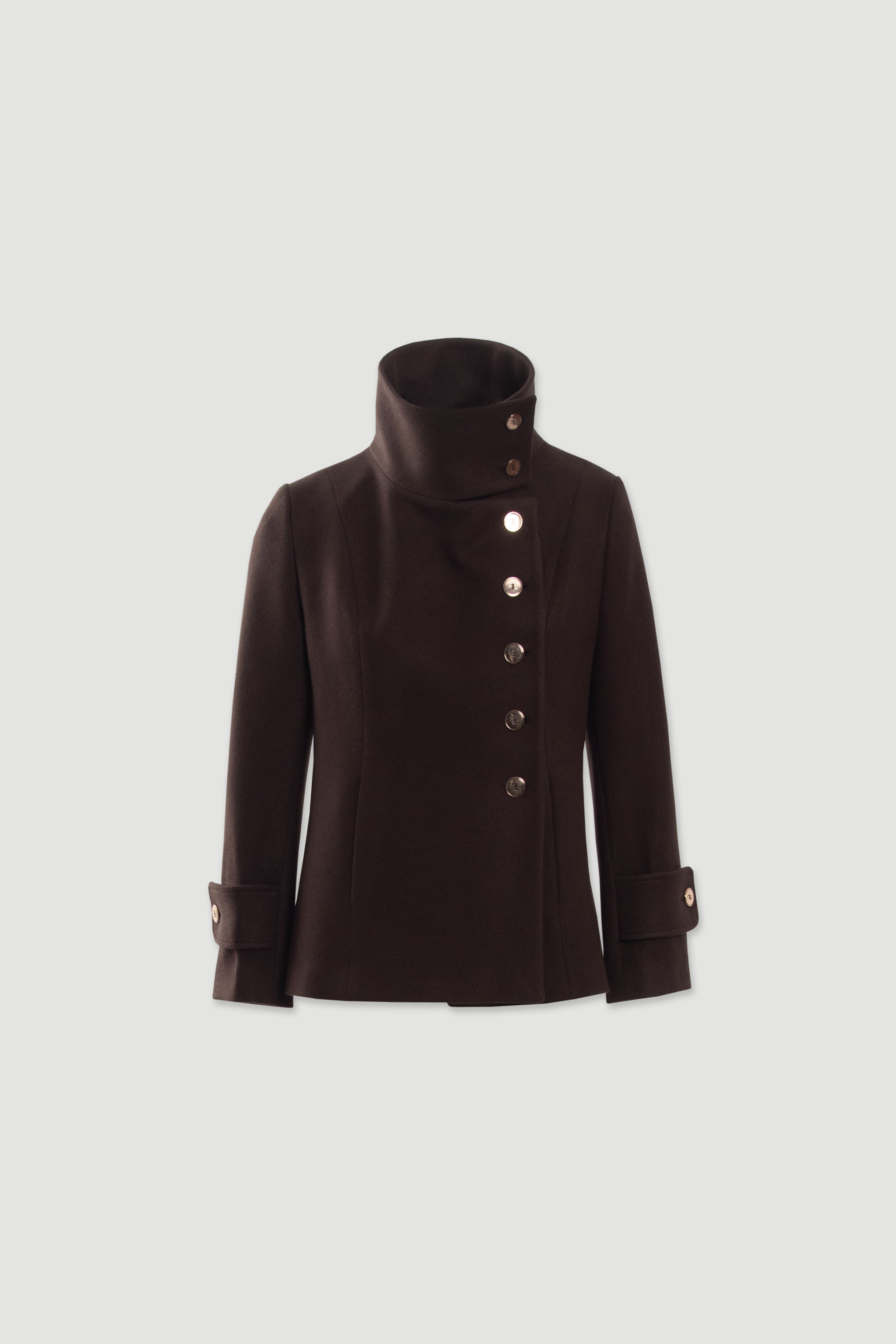 Short tailored coat with side fastening