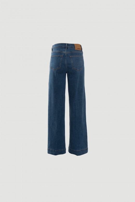 Straight jeans with wide hem Straight jeans with wide hem
