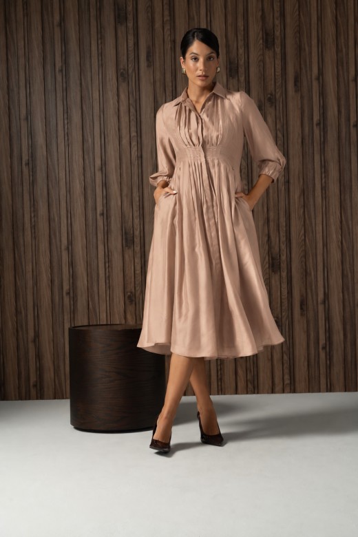 Fluid midi dress with defined waist Fluid midi dress with defined waist