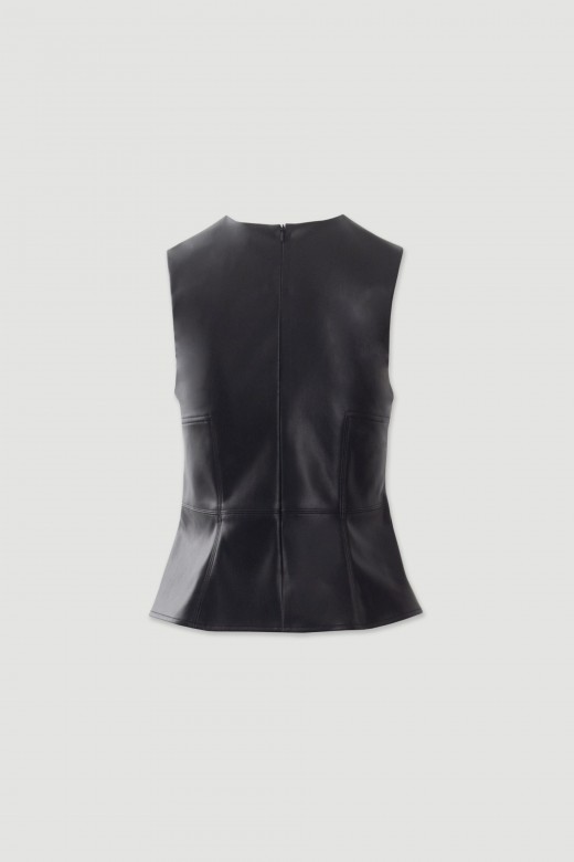 Top entallado efecto piel con detalle peplum