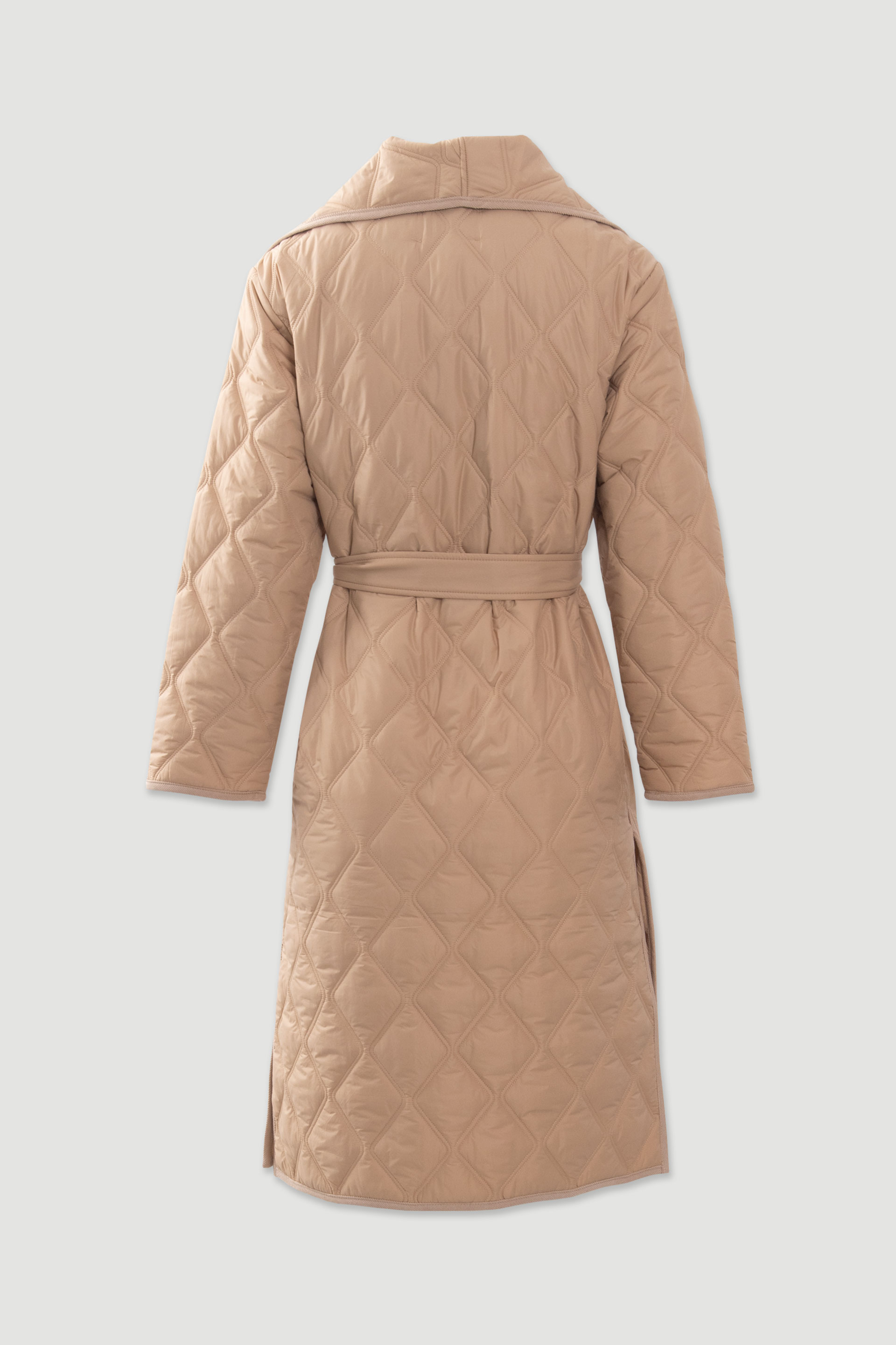 Long quilted coat with belt
