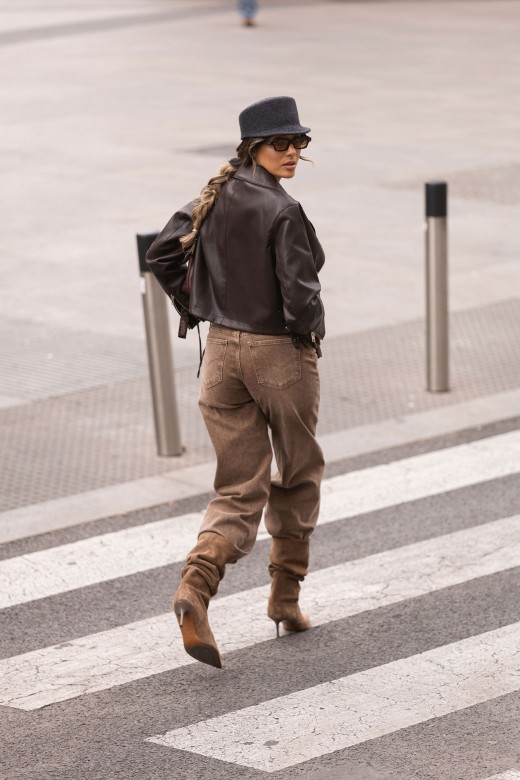 High-waisted barrel jeans High-waisted barrel jeans