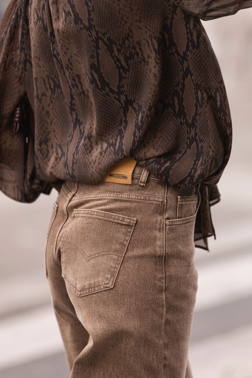 High-waisted barrel jeans High-waisted barrel jeans