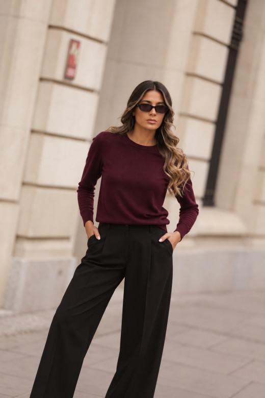 Knit top with round neckline Knit top with round neckline
