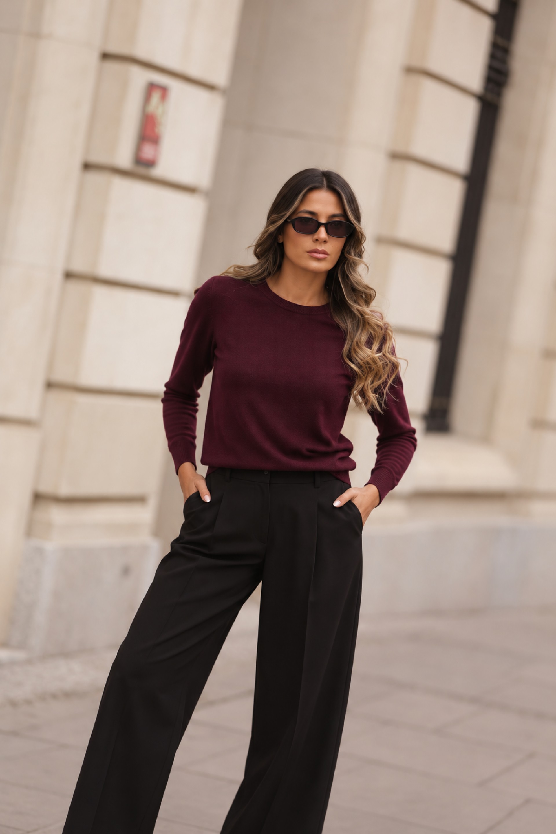 Knit top with round neckline