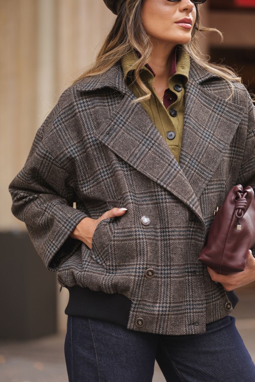 Short checked double-breasted coat Short checked double-breasted coat