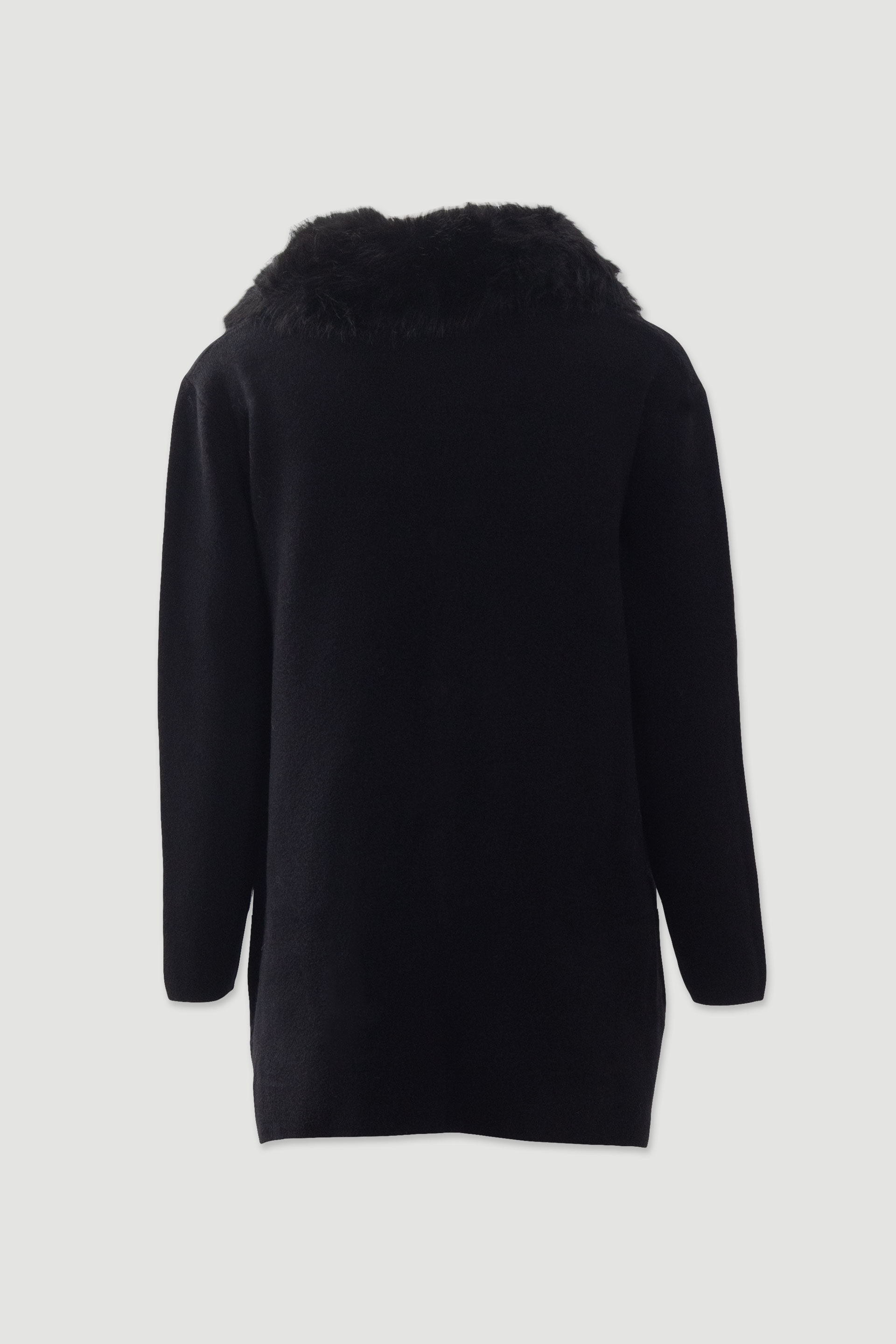 Manteau en maille avec col en fourrure amovible
