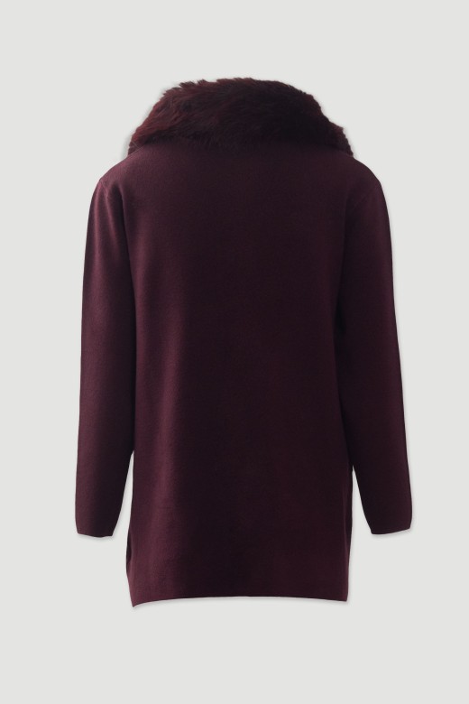 Manteau en maille avec col en fourrure amovible Manteau en maille avec col en fourrure amovible