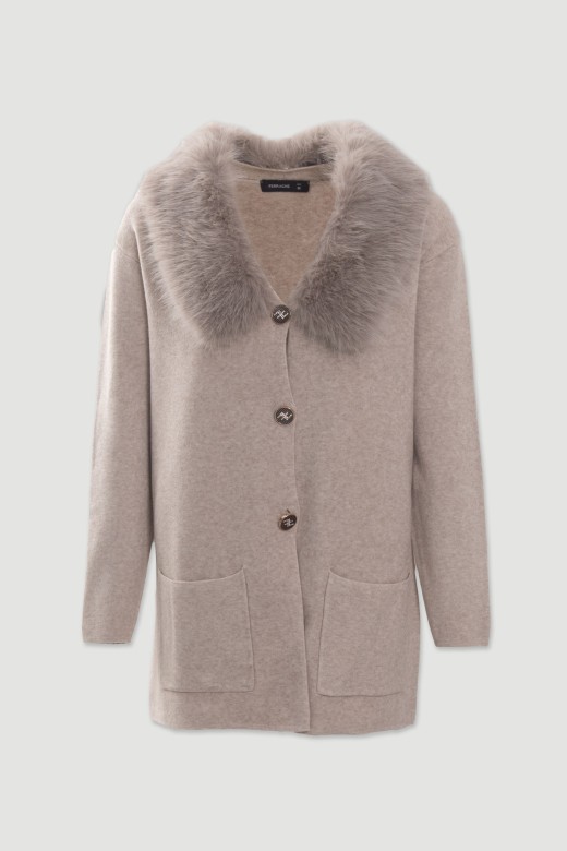 Manteau en maille avec col en fourrure amovible