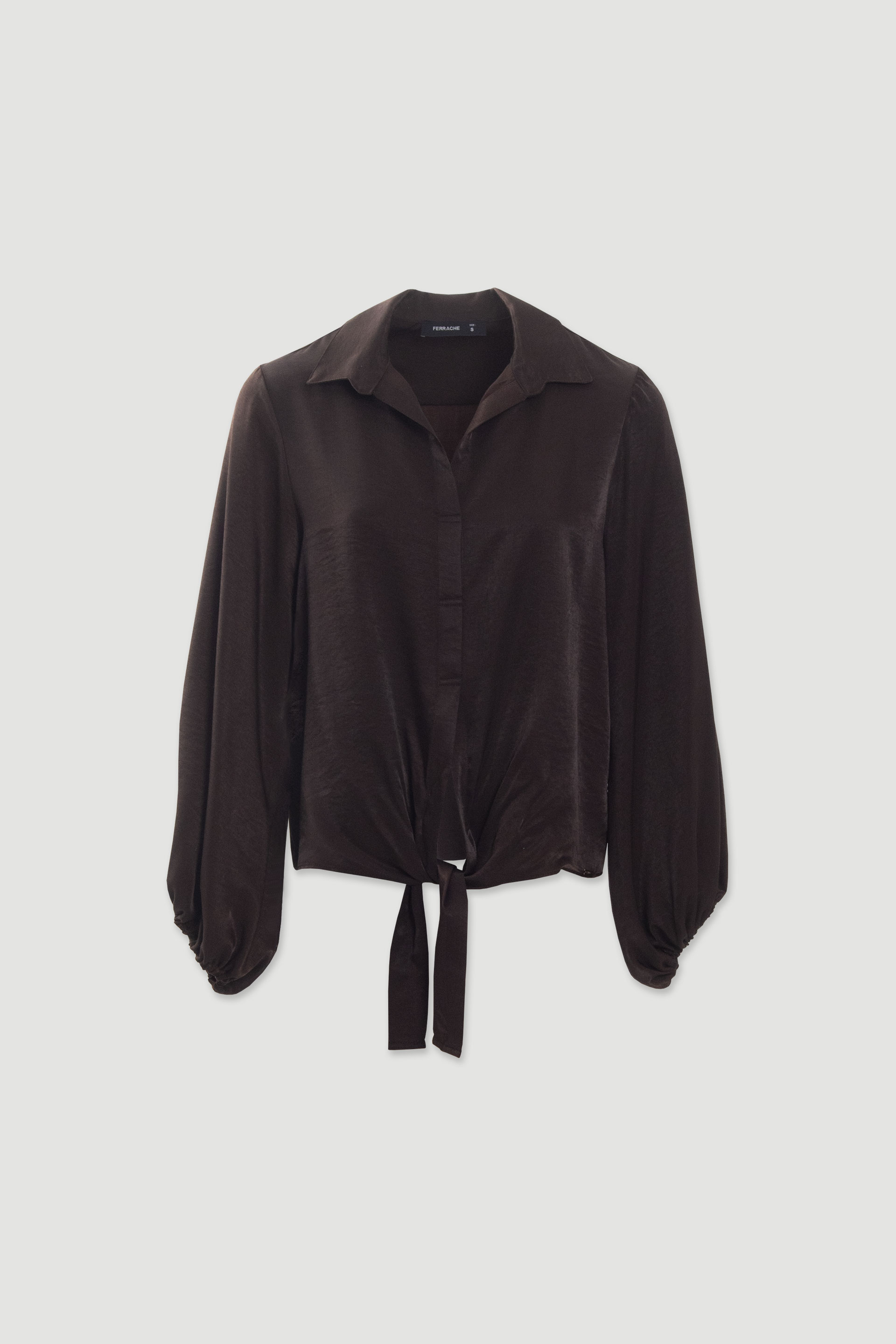 Fluid blouse with front tie
