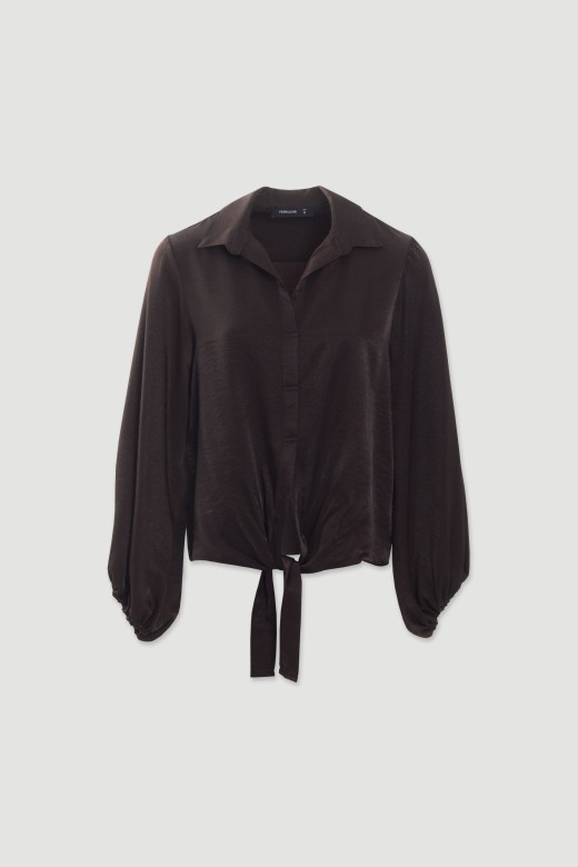 Fluid blouse with front tie