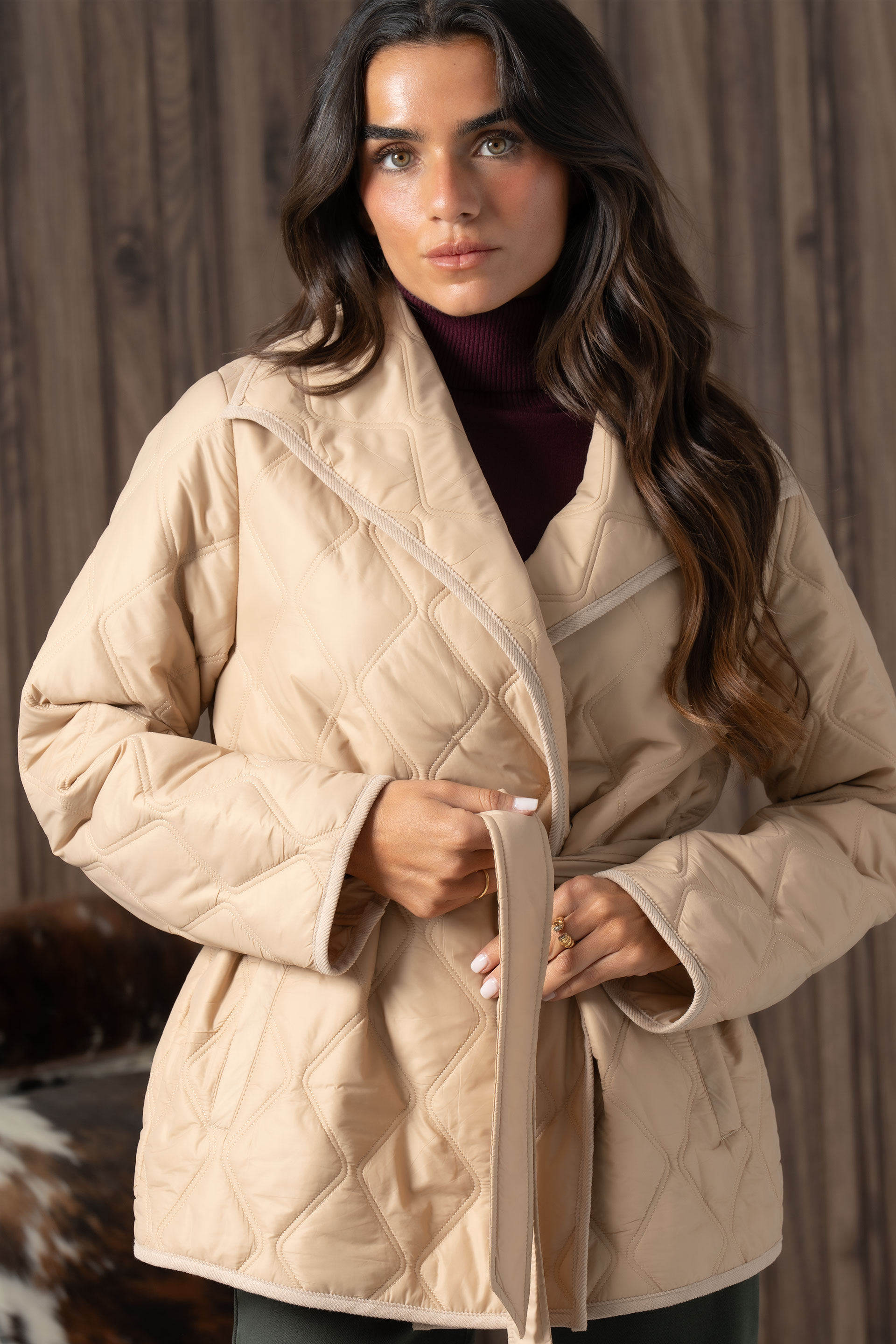 Parka acolchoada com cinto