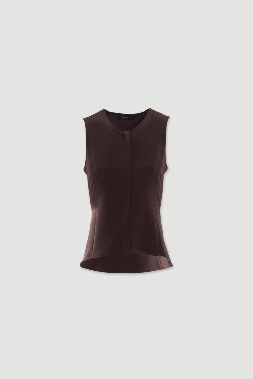 Gilet minimaliste cintré avec fermeture frontale Gilet minimaliste cintré avec fermeture frontale