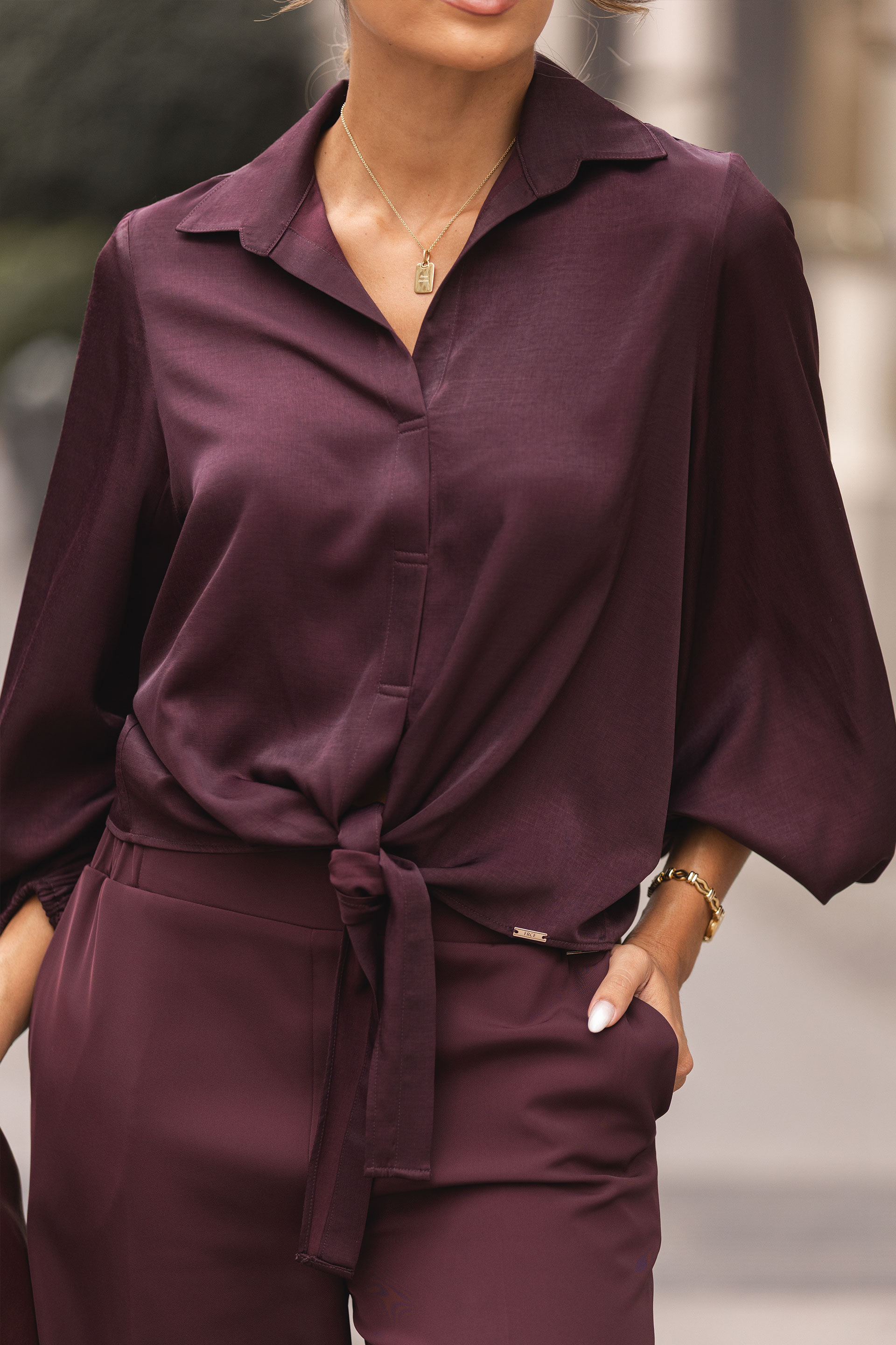 Blouse fluide avec lien à nouer