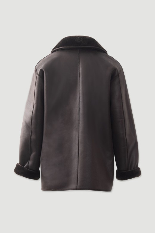 Manteau réversible effet cuir avec fausse fourrure Manteau réversible effet cuir avec fausse fourrure